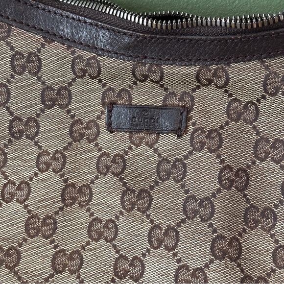 Gucci Vintage Beige and Brown GG Crossbody Bag - Picture 2 of 16